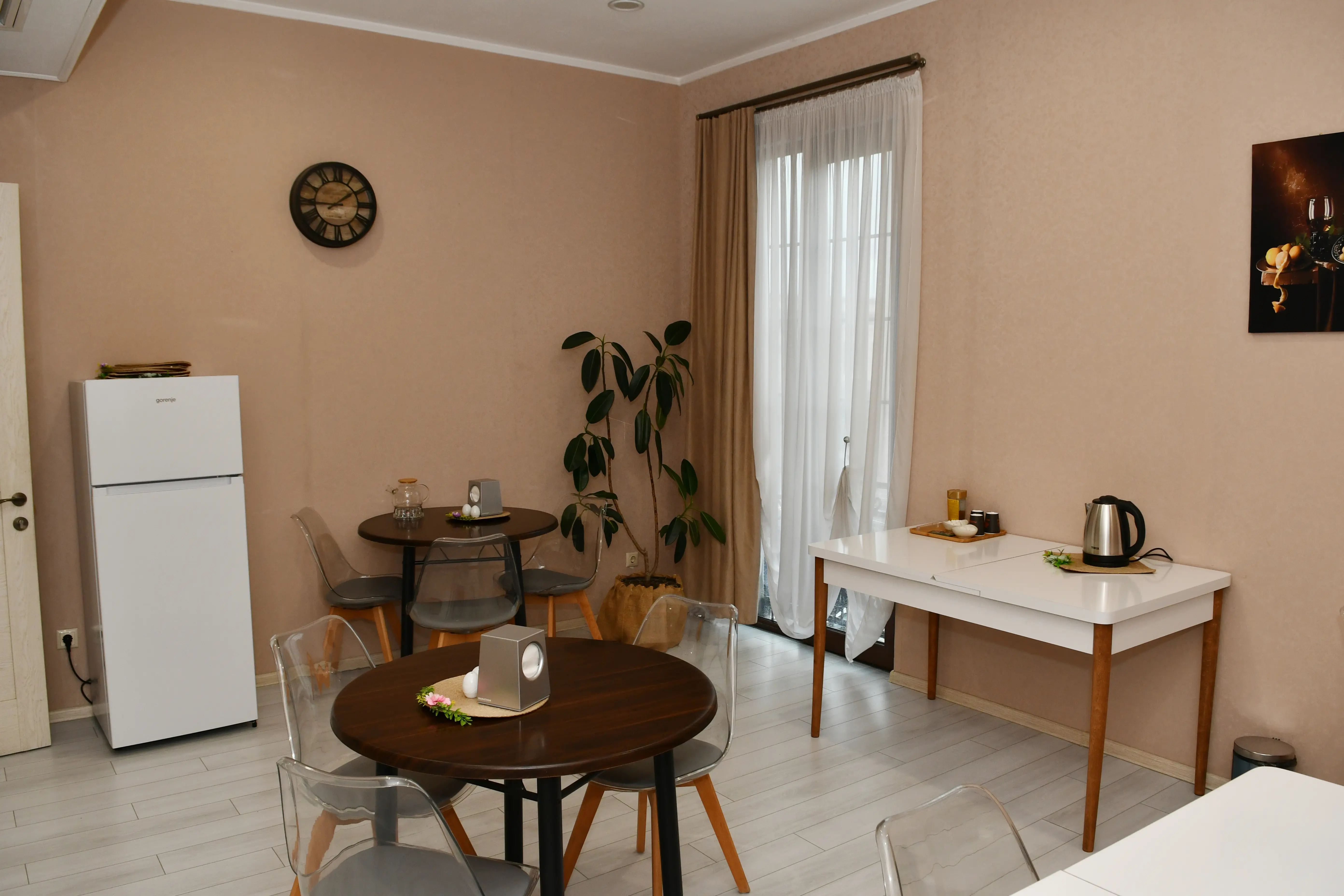 Astoria restaurant view